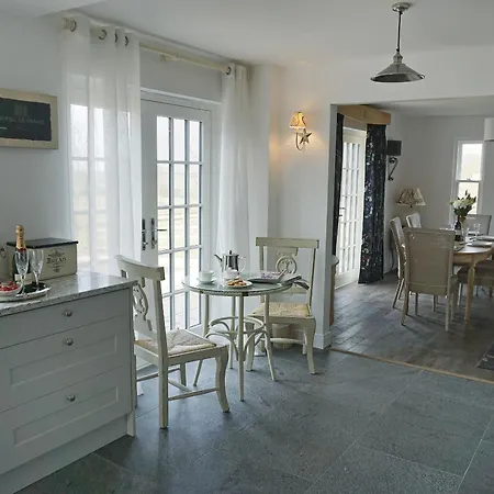Дом отдыха Garden House *